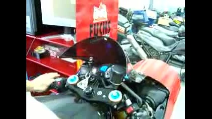 Yamaha Yzf R1 2008 black on Fuchs dyno