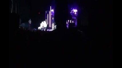 Kesha - Grow A Pear [live]