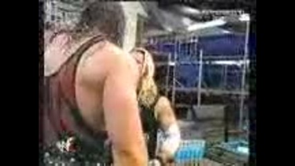 Jericho разлива кафе върху Kane 