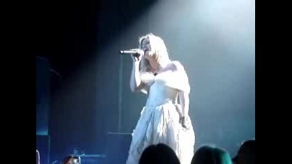 Kelly Clarkson Behind These Hazel Eyes Live Manchester Apollo February 2006 