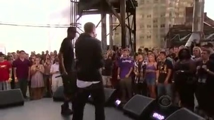 Jay - Z And Eminem Perform Renegade Live on Letterman 