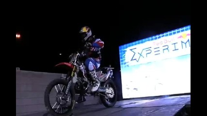 Robbie Maddison най дълък скок с мотор (световен рекорд)