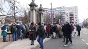Хиляди в Сърбия се подписаха за свикване на предсрочни парламентарни избори