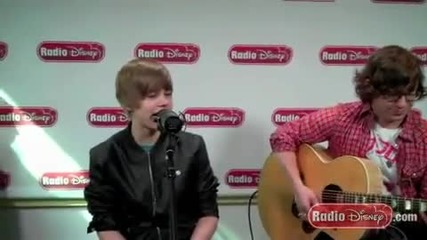 Justin Bieber се шегува за 1 - ви април с песен на Майли 