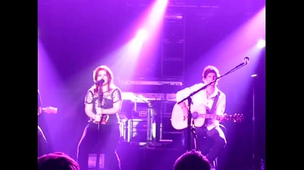 Kelly Clarkson Behind These Hazel Eyes Live Short Acoustic Version Academy Birmingham February 2010 