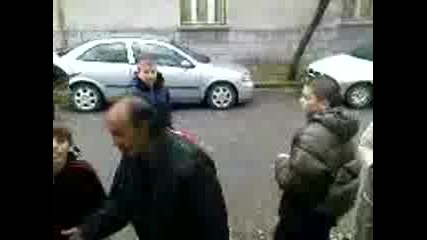 Ром пее! Смях!