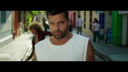 Ricky Martin - La Mordidita feat. Yotuel ( Официално Видео )
