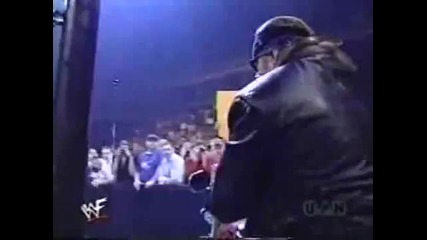 Гробаря и Скалата развалят партито на Винс, Трите Хикса и Dx - Wwe Smackdown 2000