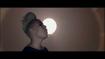 Professor Green ft Emeli Sande - Read All About it