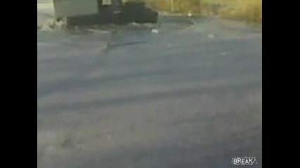 Камион затъва в локва! 