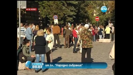 Противници и привърженици на кабинета продължават с протестите