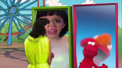 Katy Perry sings "hot N Cold" with Elmo on Sesame Street!
