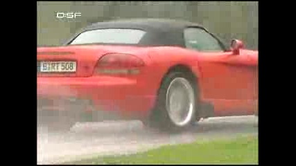 Dodge Viper Srt10 under the rain
