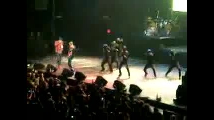 Chris Brown feat Swizz Beatz - I Can Transfom Ya Live