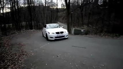 Lamborghini Gallardo vs Bmw E60 M5