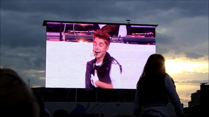 Justin Bieber - As Long As You Love Me live