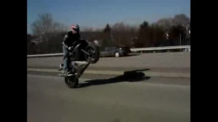Yamaha Yzf R1 2003 Wheelie