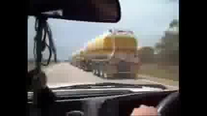 Камион с 4 цистерни