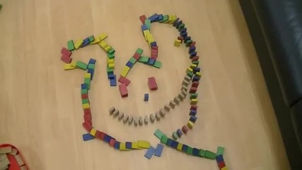 10 Seconds of Domino Effect - Youtube