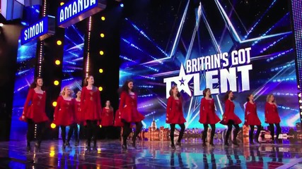 Момичета танцуват в синхрон - Велокобритания търси талант