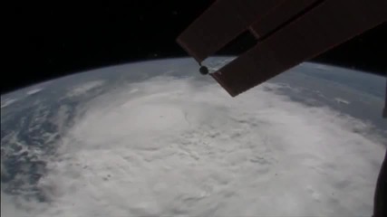 Ураганът Айрийн от космоса