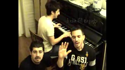 Bana Kitap Al / Kupi mi kniga [ New ] Parody