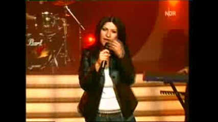 Laura Pausini - Surrender