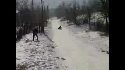 Пързаляне С Шейни В Село Ковачица