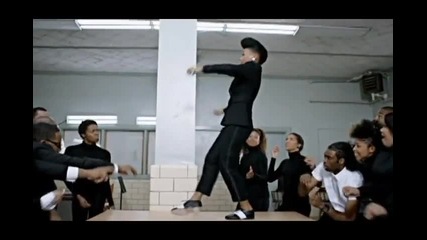 Janelle Monae ft Big Boi - Tightrope ( Dvd Rip ) 2010 