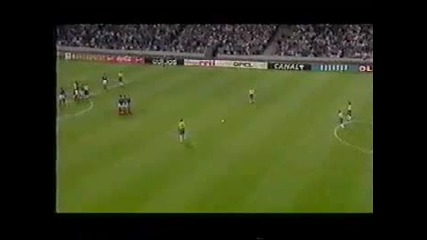 Фантастичен гол на Roberto Carlos 