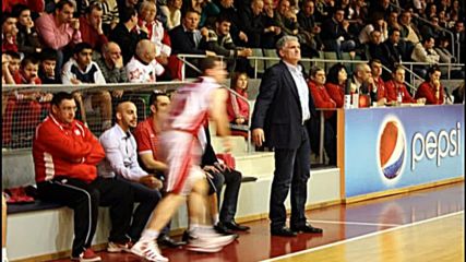 Везенков: Сега Тити сигурно ще загуби Вили Вуцов, и двата отбора сме далеч от титлата