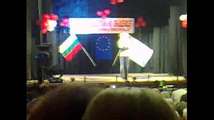 ДесиСлава - Не вярвам - Live
