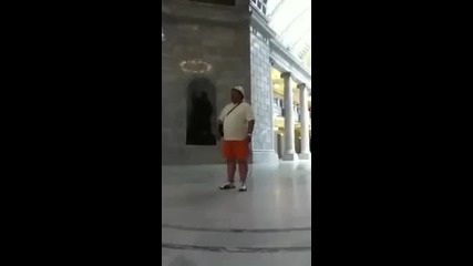 Едно видео от което ще настръхнете! Българин пее под ротондата в Капитолията на щата Юта!