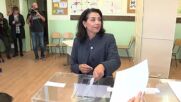 Кандидатът за кмет на София Ваня Григорова гласува в 94-то СУ „Димитър Страшимиров”