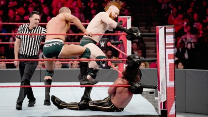 Seth Rollins & Kofi Kingston vs. The Bar: Raw, April 8, 2019
