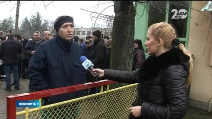 800 души от Военния завод в Лясковец протестират