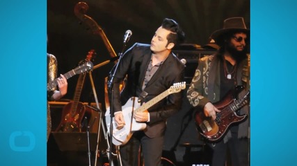 Jack White and Robert Plant Perform 'The Lemon Song' Live