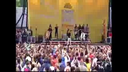 Jonas Brothers - Paranoid - Live On Good Morning America