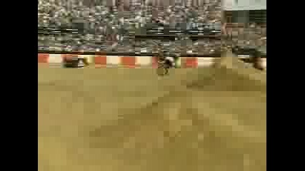Лудо Мотоизпълнение