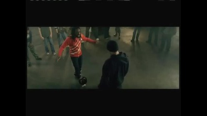 Black Eyed Peas - Pump It. 