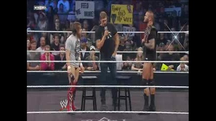 Edge , Randy Orton и Daniel Bryan + ( Bryan прави хватка за предаване на Randy Orton ) - Wwe