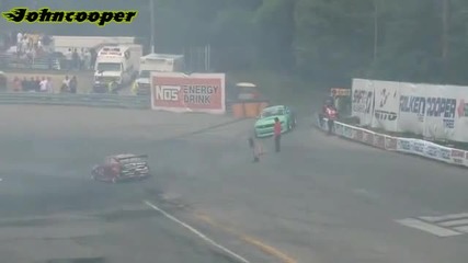 Vaughn Gittin vs Darren Mcnamara @ Top 16 Formula Drift Wall Nj