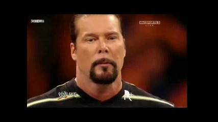 Wwe Cm Punk Се подиграва с Triple H Raw 08.29.11