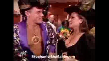 Stephanie Mcmahon на Halloween парти