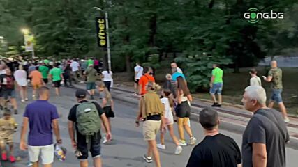 Феновете на Лудогорец се стичат за мача с Аякс