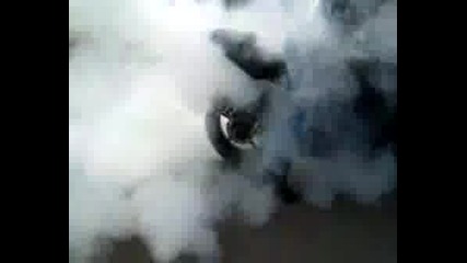 Yamaha R6 2005 Burnout