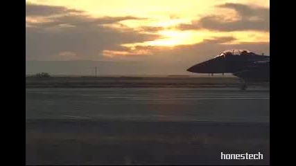 Изтребители в екстремен полет!