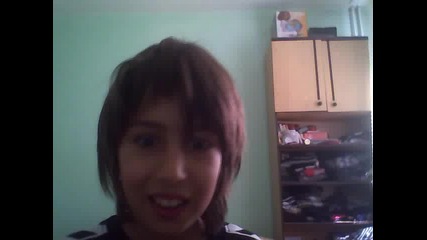 haha gledai te go smeshno:d