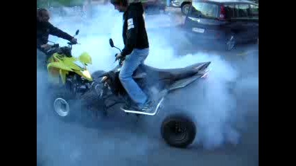 Burnout of 2 Atv
