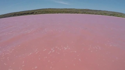 Тайната на розовото езеро Хилиър